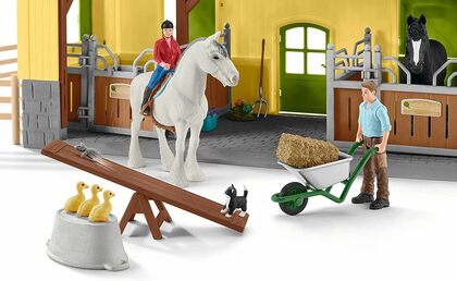 Schleich Stall für Pferde mit Zubehör