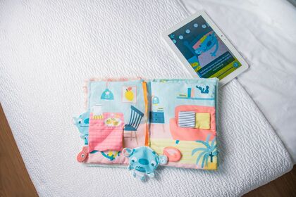 Miniland Monster Telling, Vzdelávacia knižka - denné aktivity, 12m - 3roky