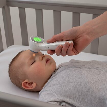 BRAUN BNT400 čelový bezdotykový teplomer s "AGE Precision" systémom, biely