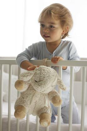 Cloud b®Sleep Sheep™ - Plyšová hračka/Zvieratko s melódiou Spiaca ovečka