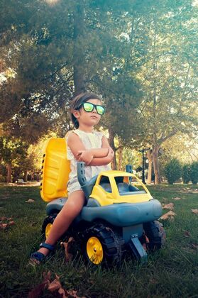 Miniland Monster Truck Ride-On Vehicle, Obrovský nákladiak, od 2 do 6 rokov