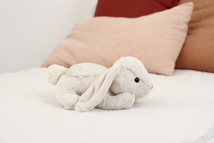 Cloud b® Dream Buddies Benny the Bunny™ - Plyšová hračka/svetielko s projekciou - Králik