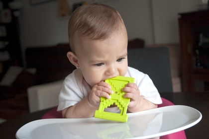 Miniland Farebné hryzátka, 6m+, 12 ks