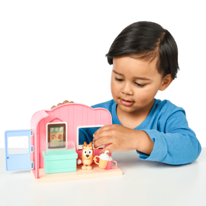 BLUEY Ice Cream Shop, Obchod se zmrzlinou - figurka s příslušenstvím