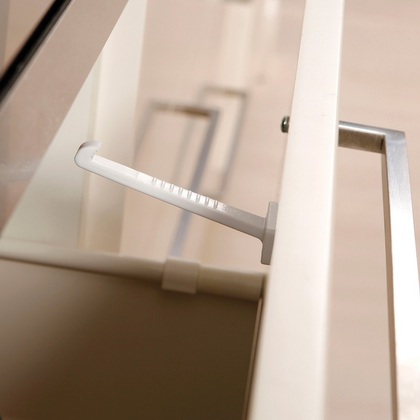 Dreambaby Bezpečnostní zámek na skříňky a šuplíky, 6ks