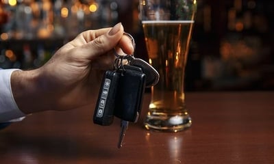 Alkohol za volantom - Čo znamenajú promile a kedy už nesmiete šoférovať?