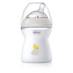 Chicco Naturalfeeling Plastová fľaša 250ml, silikónový cumel, stredný prietok 2+