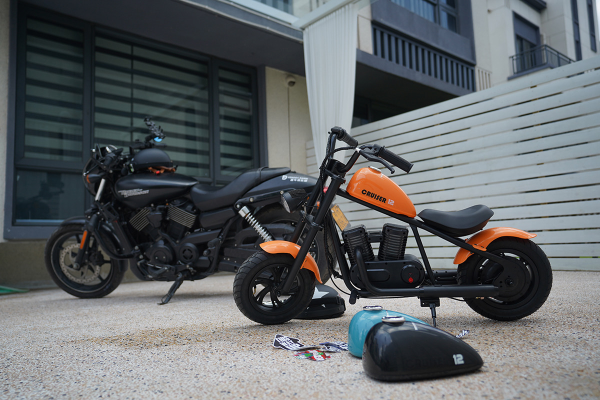 Hyper Gogo Cruiser 12 Plus Detská elektrická motorka s Bluetooth – Modrá