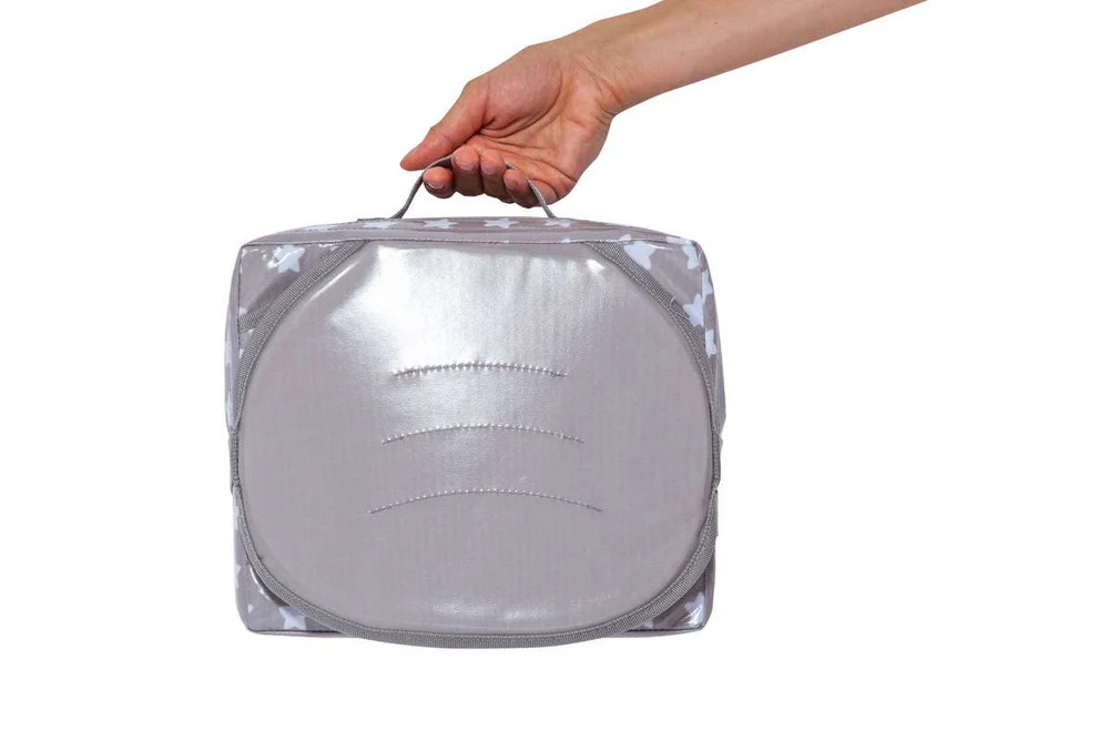 BabyToLove Easy Up Prenosná detská stolička/podsedák – White Stars