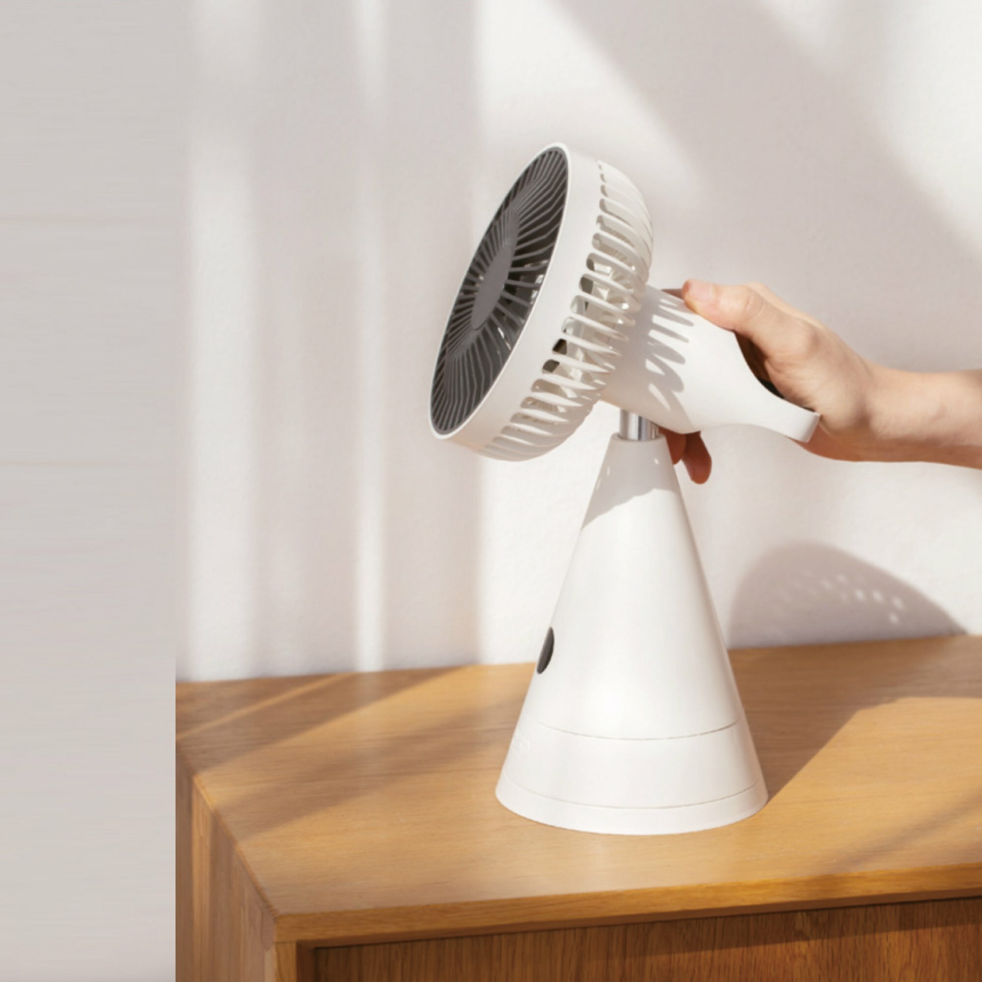 VITAMMY Dream desk fan,  USB mini stolný ventilátor, šedý