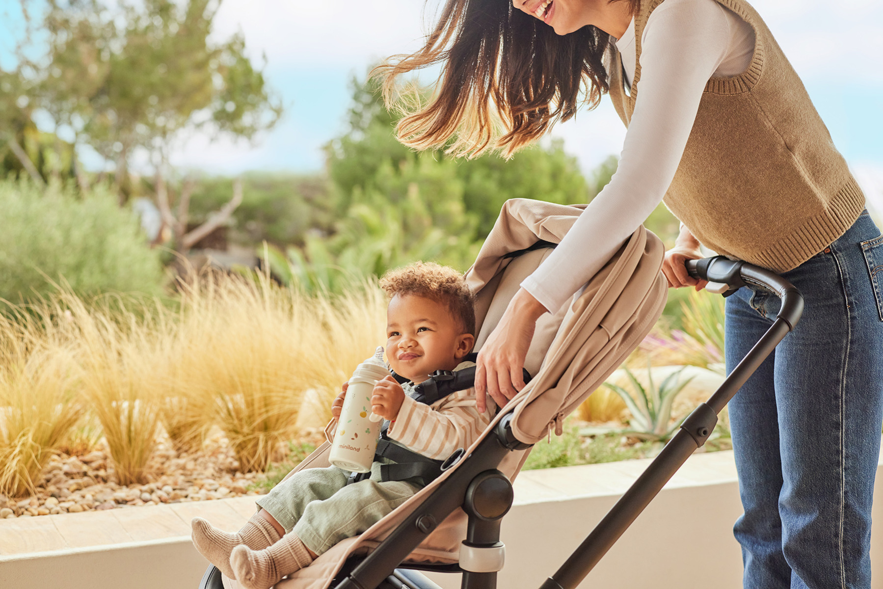 Miniland Valencia Termo dojčenská fľaša z nerezovej ocele s cumlíkom, 240 ml