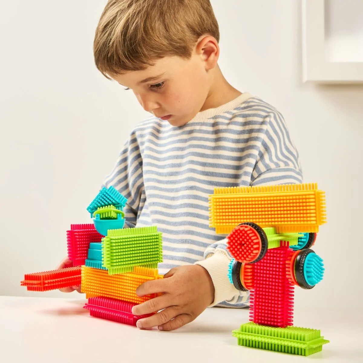 Miniland Pegy Bricks Divokí kamaráti  Kreatívna stavebnica so zvieratkami