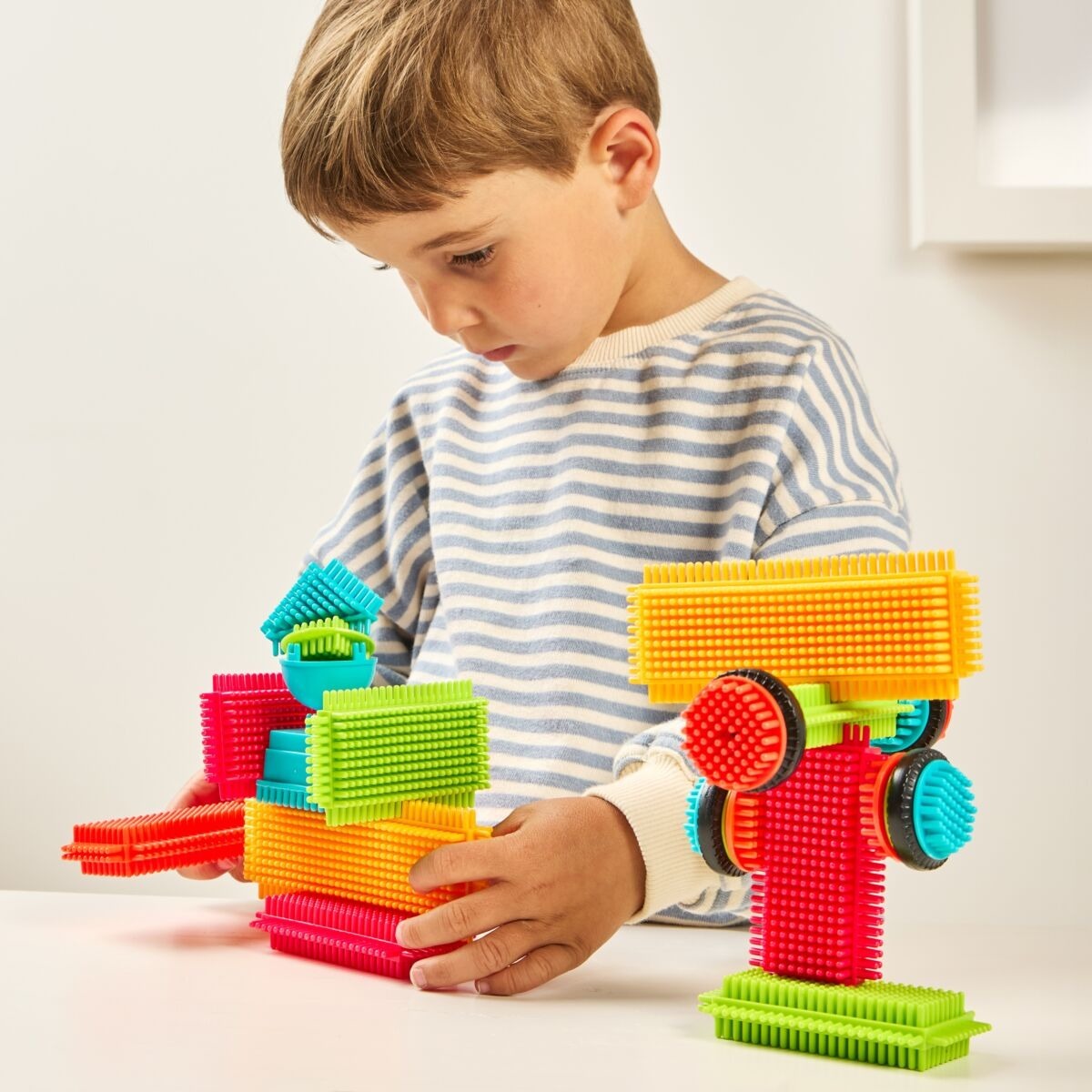 Miniland Pegy Bricks Závratná jazda, Stavebnica s vozidlami pre deti (60 dielikov)