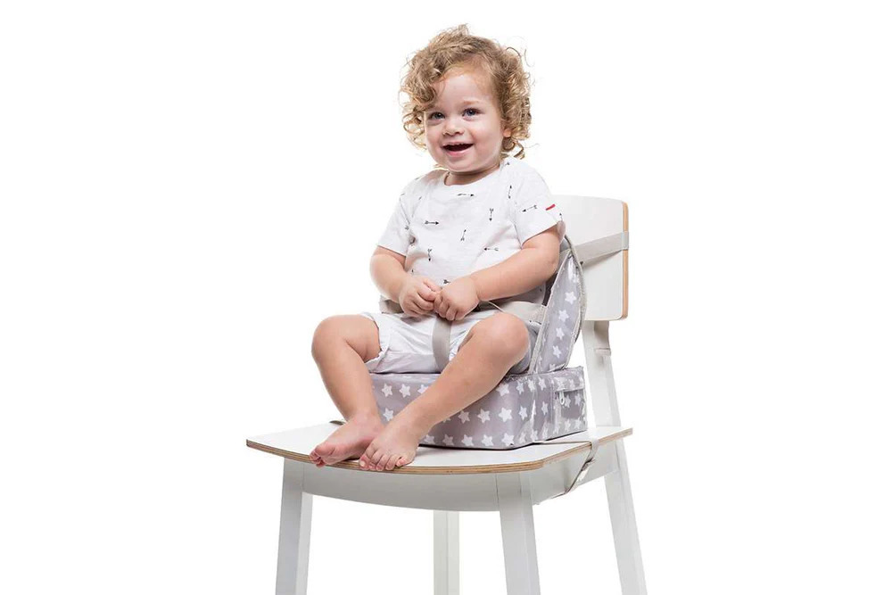 BabyToLove Easy Up Prenosná detská stolička/podsedák – White Stars