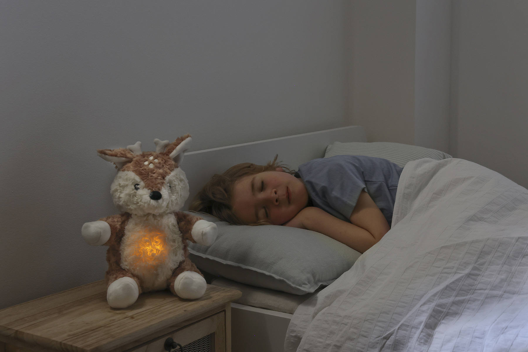 Cloud b®Love Light Buddies - Finley Fawn ™ Nočné svetielko s melódiou, Srnka, 0m+