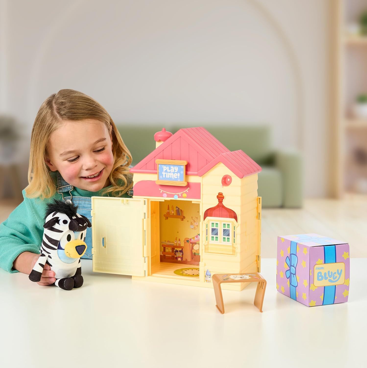 BLUEY Hrací set - Blueyho domček s prekvapením