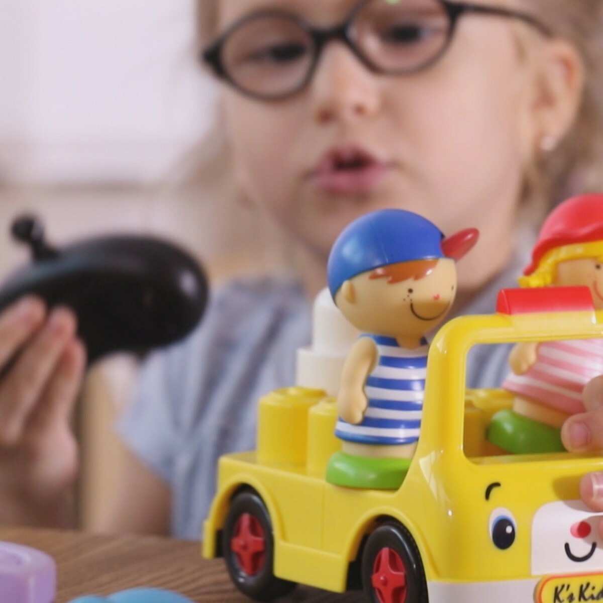 Ks Kids Diaľkovo ovládaný školský autobus - sada kociek