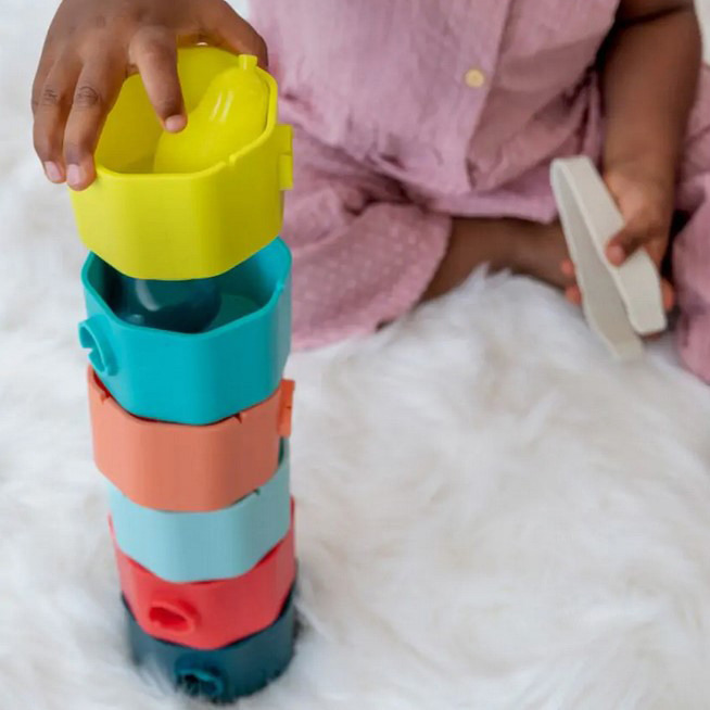 Miniland Hračka na triedenie tvarov pre deti, Kmeň stromu