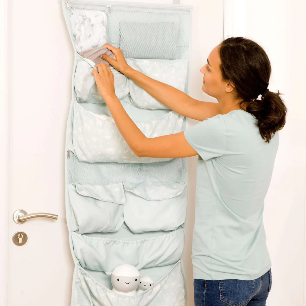 BabyToLove Roll n' Go Prenosný organizér na postieľku - tropická zeleň