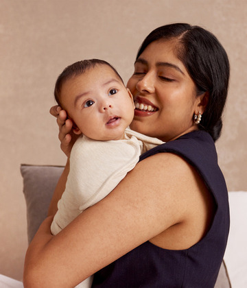 Love To Dream Swaddle UP - Hordozó, S méret - krém STAGE1 - 1 TOG Eredeti