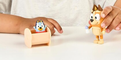 BLUEY Két figura csomag Chilli-vel és a babával kiegészítőkkel
