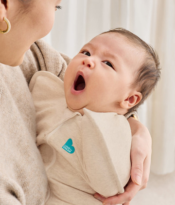 Love To Dream Swaddle UP - Hordozó, NB méret - krém STAGE1 - 1 TOG Eredeti