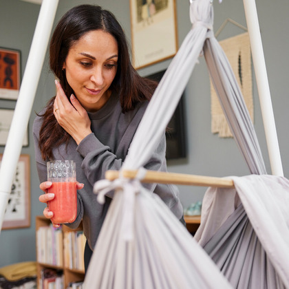 Membantu Premium Detský hojdací vak (hamak) – Šedý