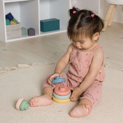 BabyToLove Stapeln und Lernen Weiche sensorische Ringe - edukative Stapelpyramide für Babys