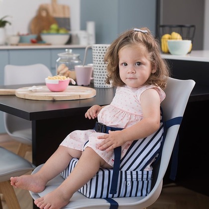 BabyToLove Easy Up tragbare Kinderstuhl/Sitzkissen – blaue Streifen