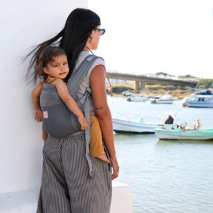 BECO Fly Hybridní ergonomický nosič (Mei Tai) - šedé