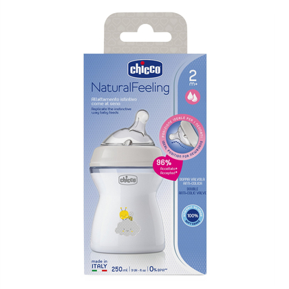 Chicco Naturalfeeling Plastová láhev 250ml, silikonová savička, střední průtok 2+