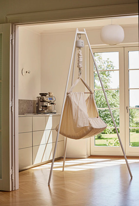 Membantu Premium Stojan pre hojdací vak a kolísku – Biely