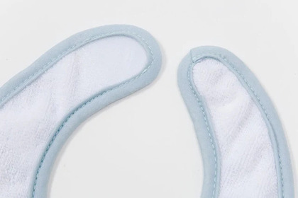 BabyToLove Etetőkendők készlet – Puha vízálló etetőkendők, Zöld trópusi, 2 db