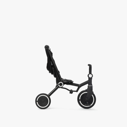 SmarTrike Wonder+ Prémiový kočík a trojkolka - čierny