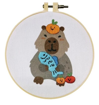 WOW BOX Kreatívna sada Vyšívanie - Kapibara obeduje