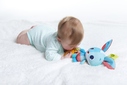 Tiny Love, Tiny Smarts - Závesná hračka, vibrujúci zajačik Thomas, od 0m+